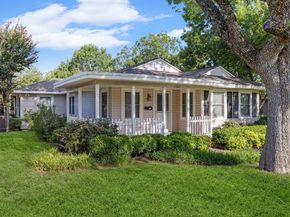 2200  Grandview Drive , Fort Worth Texas 76112