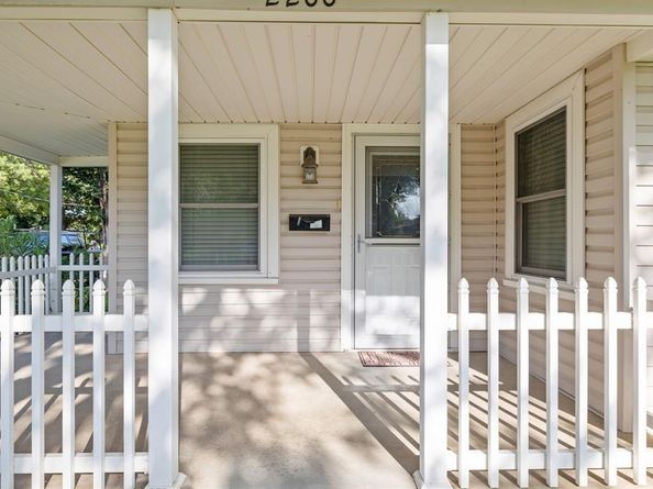 2200  Grandview Drive , Fort Worth Texas 76112