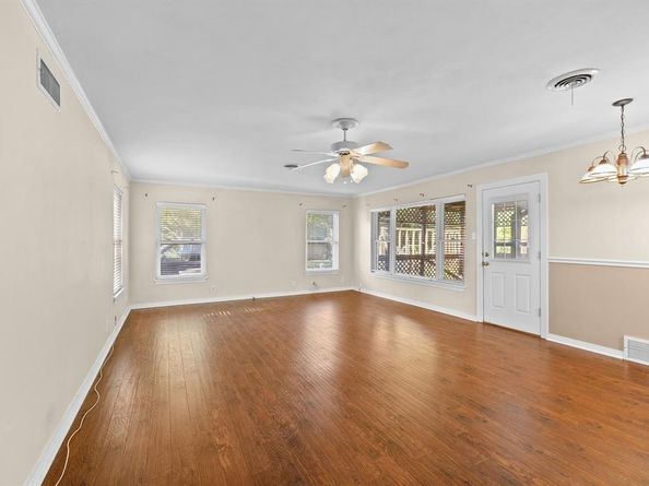 2200  Grandview Drive , Fort Worth Texas 76112