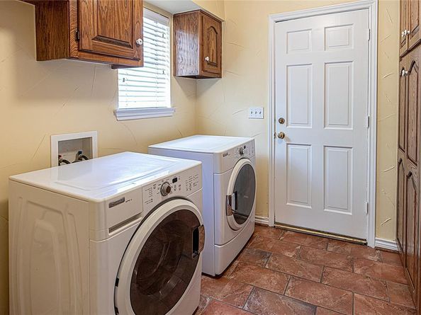 7609  Windmill Lane , Garland Texas 75044