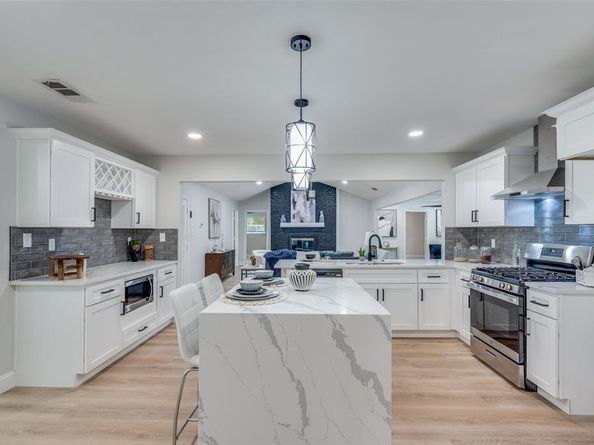 8443  Stults Road , Dallas Texas 75243