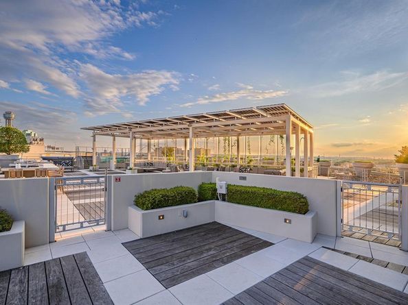 2200  Victory Avenue  1901, Dallas Texas 75219