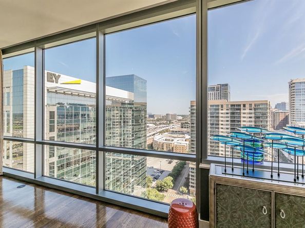 2200  Victory Avenue  1901, Dallas Texas 75219