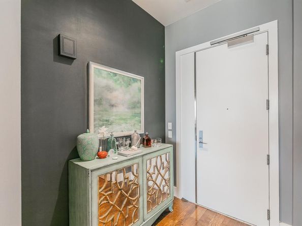 2200  Victory Avenue  1901, Dallas Texas 75219