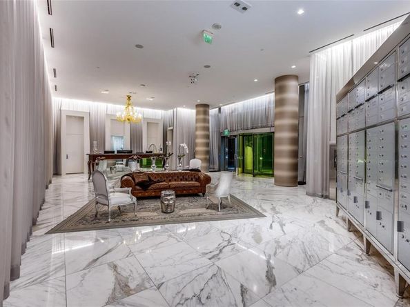 2200  Victory Avenue  1901, Dallas Texas 75219