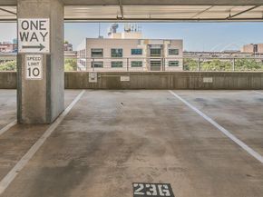 2200  Victory Avenue  1901, Dallas Texas 75219