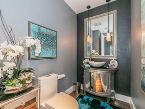 2200  Victory Avenue  1901, Dallas Texas 75219