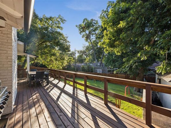 1657  Nob Hill Road , Dallas Texas 75208
