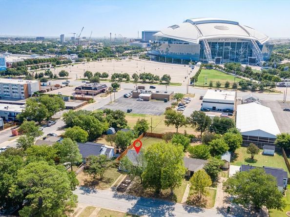 833  Roosevelt Street , Arlington Texas 76011