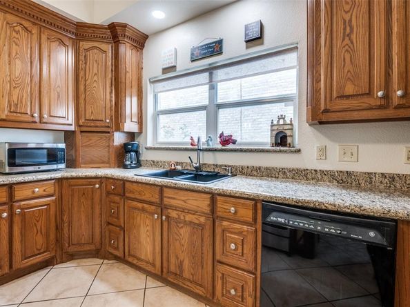 1207  Stafford Street , Dallas Texas 75208