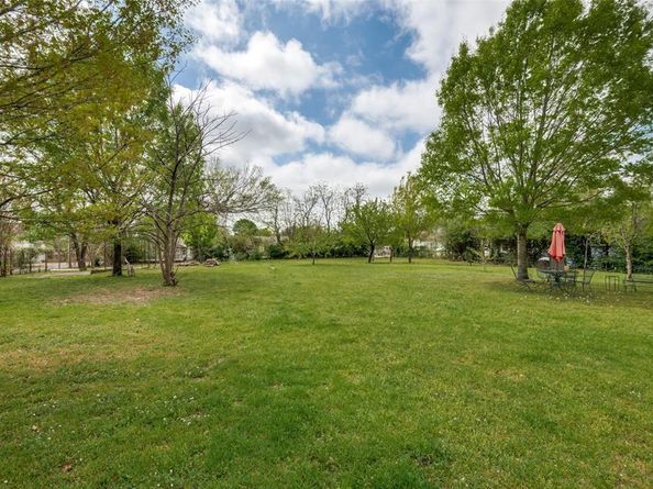 1207  Stafford Street , Dallas Texas 75208