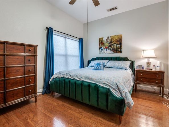 1207  Stafford Street , Dallas Texas 75208