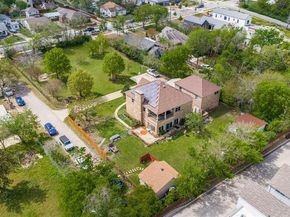 1207  Stafford Street , Dallas Texas 75208