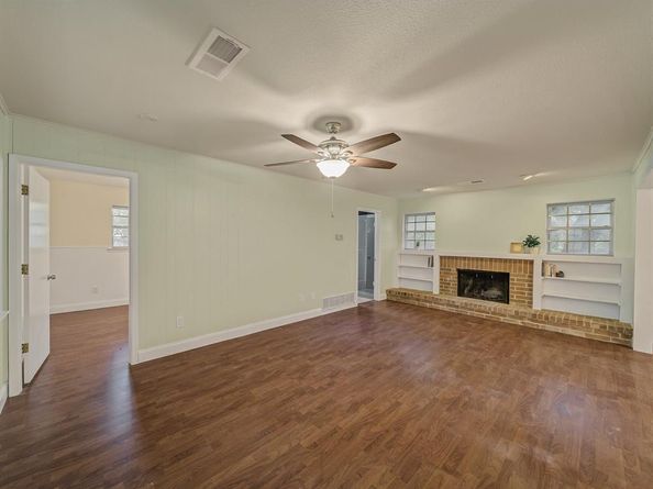 1618  Kendolph Drive , Denton Texas 76205