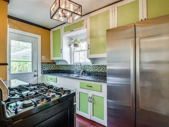 635  Richmondell  , Dallas Texas 75211
