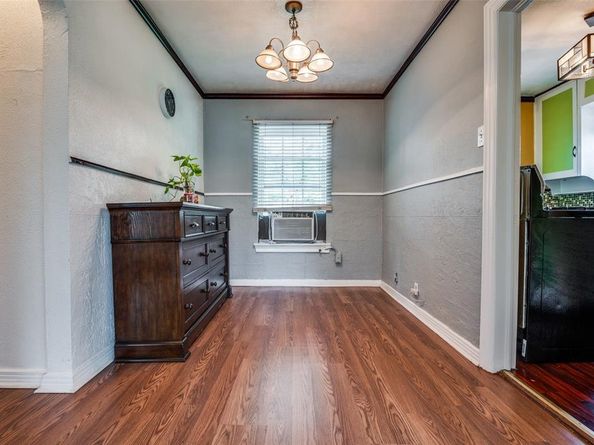 635  Richmondell  , Dallas Texas 75211