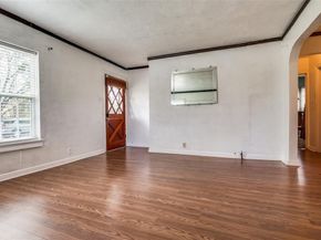 635  Richmondell  , Dallas Texas 75211