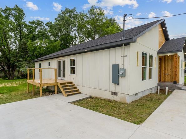 2418  Lyola Street , Dallas Texas 75241