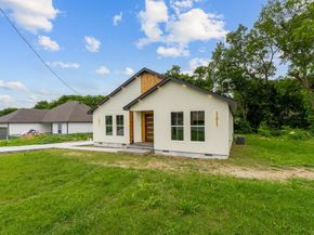 2418  Lyola Street , Dallas Texas 75241