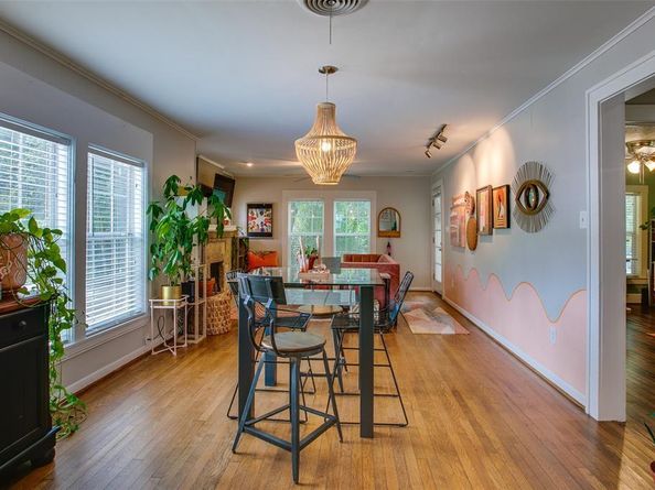 1211  Lansford Avenue , Dallas Texas 75224