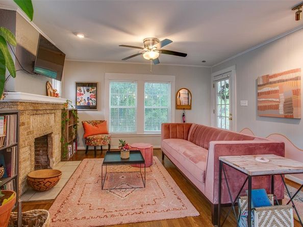 1211  Lansford Avenue , Dallas Texas 75224