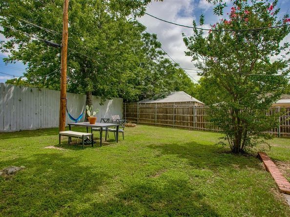 1211  Lansford Avenue , Dallas Texas 75224