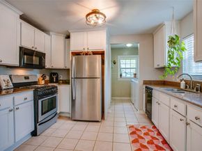 1211  Lansford Avenue , Dallas Texas 75224