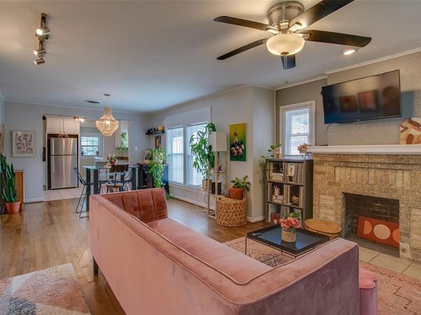 1211  Lansford Avenue , Dallas Texas 75224