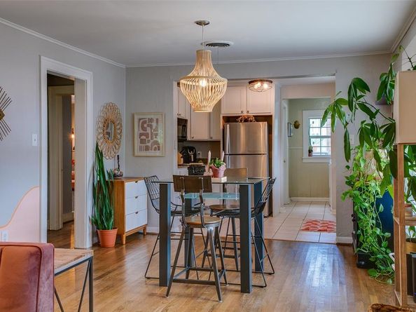 1211  Lansford Avenue , Dallas Texas 75224