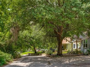 1211  Lansford Avenue , Dallas Texas 75224