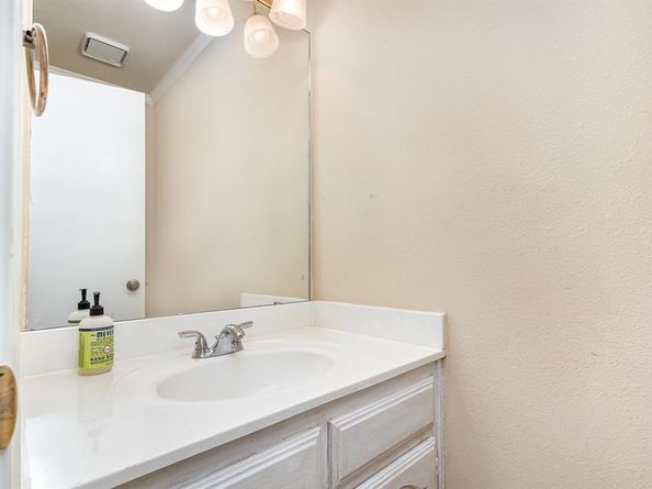 6515  Genstar Lane , Dallas Texas 75252