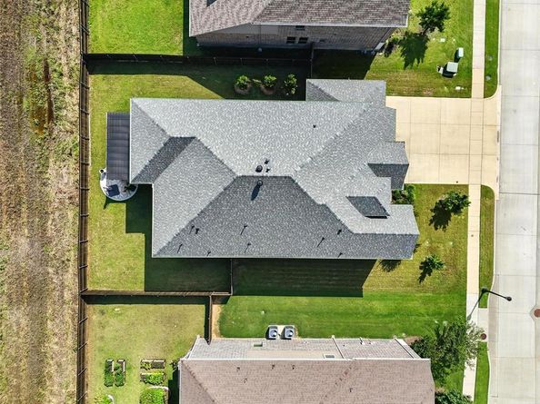 2711  Fleur De Lis Lane , Grand Prairie Texas 75054