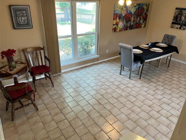 696  Harbor Drive N, Azle Texas 76020