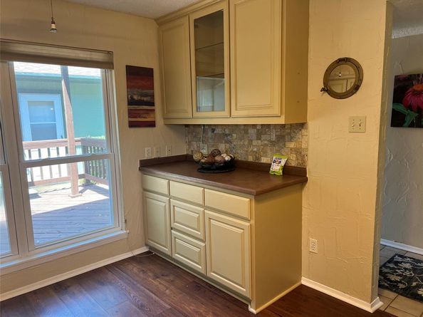 696  Harbor Drive N, Azle Texas 76020