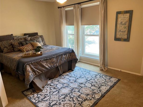 696  Harbor Drive N, Azle Texas 76020