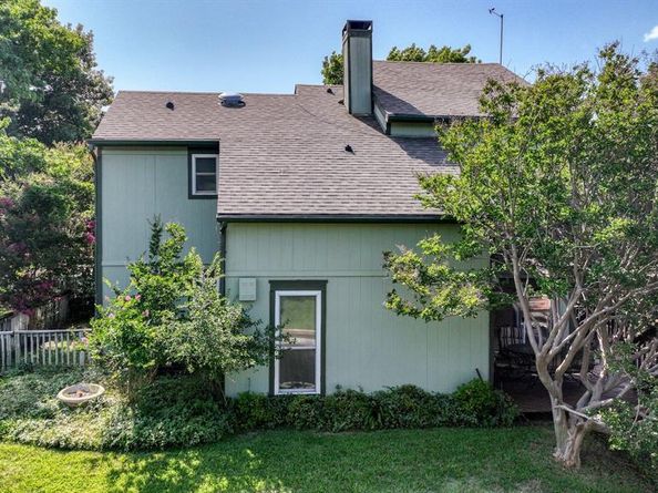 696  Harbor Drive N, Azle Texas 76020