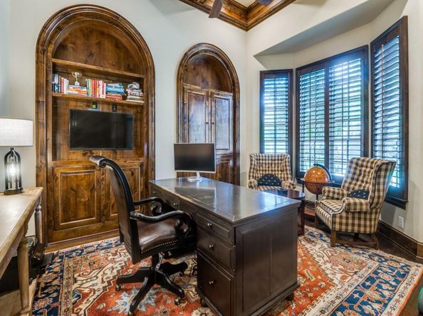 656  Clearwater Drive , Irving Texas 75039