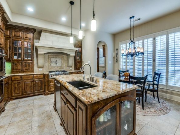 656  Clearwater Drive , Irving Texas 75039