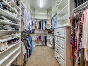 656  Clearwater Drive , Irving Texas 75039