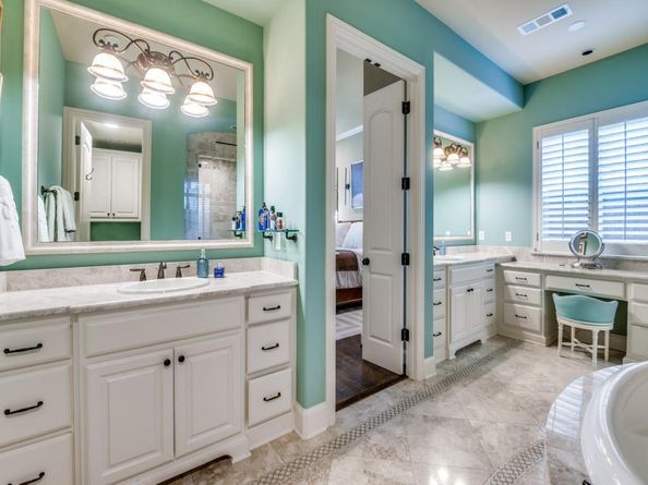 656  Clearwater Drive , Irving Texas 75039