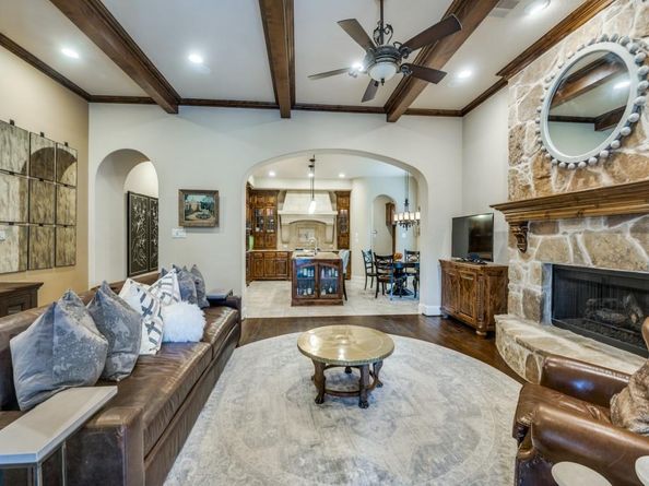 656  Clearwater Drive , Irving Texas 75039