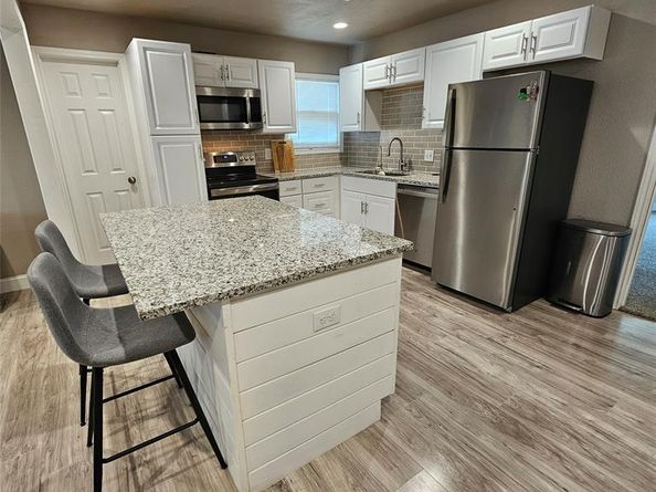802  Brown Trail , Bedford Texas 76022