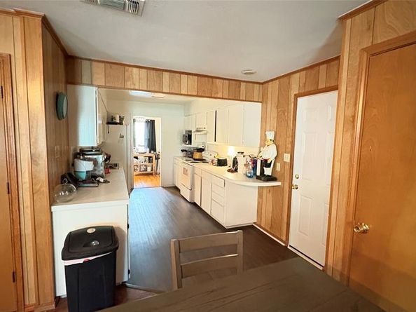 5632  Taylor Road , River Oaks Texas 76114