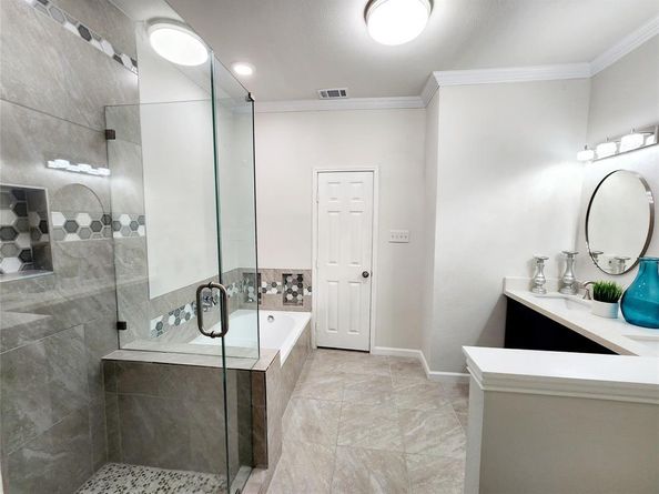 2000  May Street , Fort Worth Texas 76110