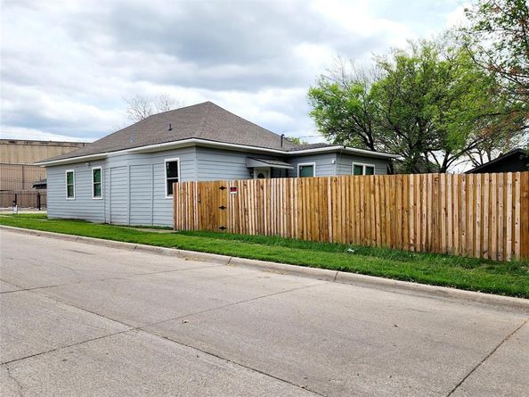 2000  May Street , Fort Worth Texas 76110