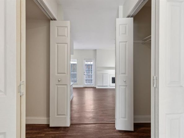 5750  Phoenix Drive  51, Dallas Texas 75231