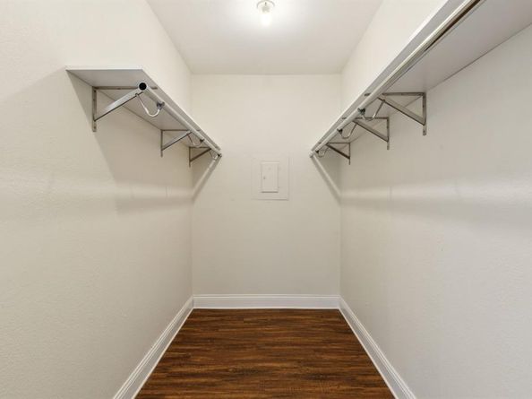 5750  Phoenix Drive  51, Dallas Texas 75231