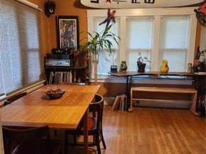 4716 7th Avenue NE, Seattle WA 98105