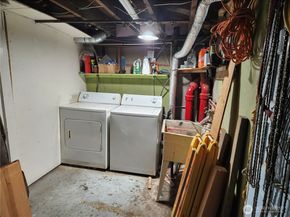 4716 7th Avenue NE, Seattle WA 98105
