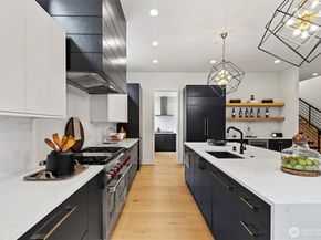 4605 108th Avenue NE, Kirkland WA 98033